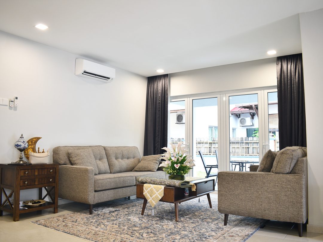 Family living room with natural light from the garden, Bukit Jelutong